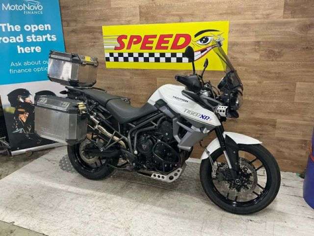 A 2008 TRIUMPH TIGER 800 XRT Tiger 800 XRT A 2008 TRIUMPH TIGER 800 XRT Tiger 800 XRT
