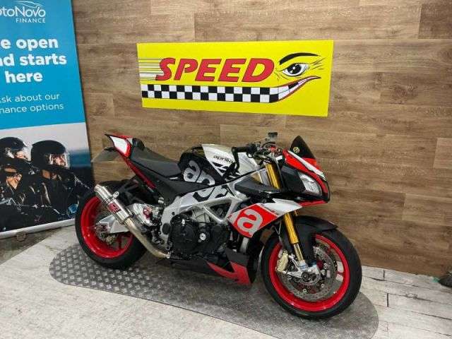 A 2015 APRILIA TUONO V4 1100 FACTORY Tuono V4 1100 Factory A 2015 APRILIA TUONO V4 1100 FACTORY Tuono V4 1100 Factory