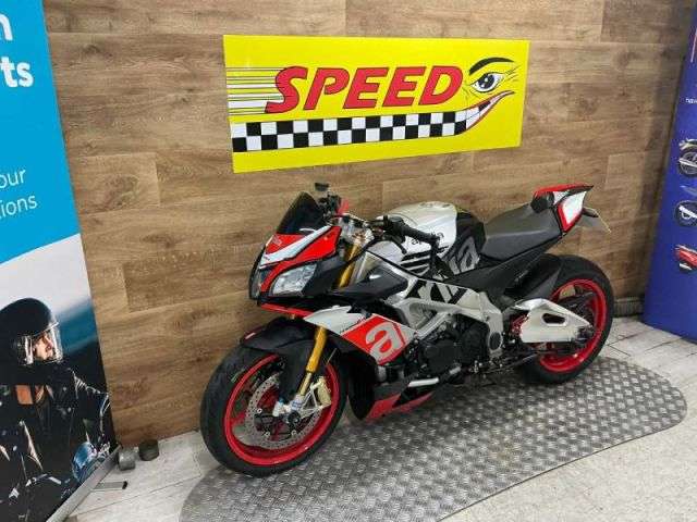 2015 APRILIA TUONO V4 1100 FACTORY 2015 APRILIA TUONO V4 1100 FACTORY