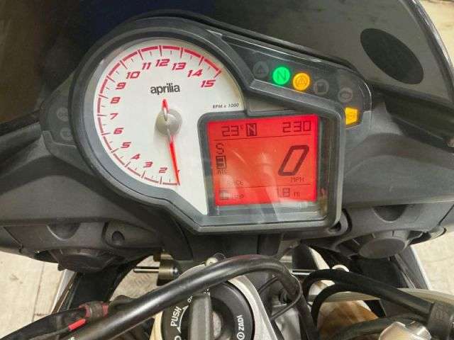 2015 APRILIA TUONO V4 1100 FACTORY 2015 APRILIA TUONO V4 1100 FACTORY