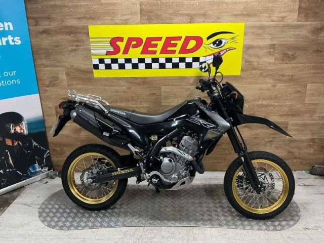 A 2015 HONDA CRF 250 ME-E CRF 250 ME-E A 2015 HONDA CRF 250 ME-E CRF 250 ME-E