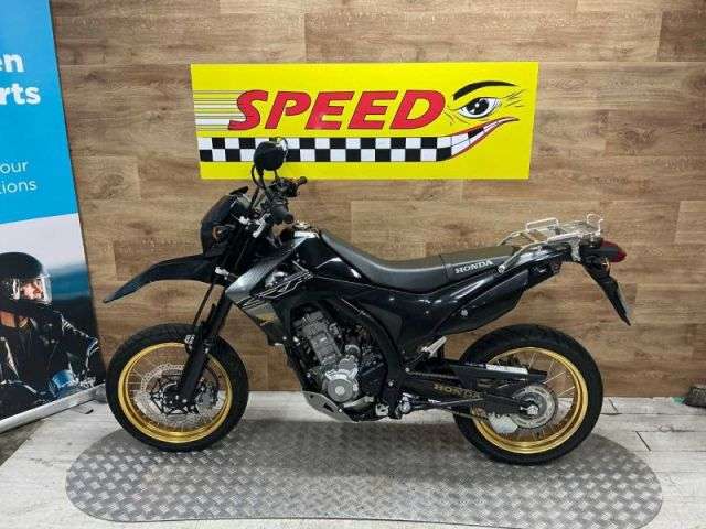 A 2015 HONDA CRF 250 ME-E CRF 250 ME-E A 2015 HONDA CRF 250 ME-E CRF 250 ME-E