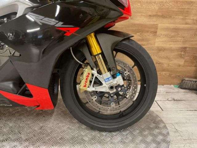 2010 APRILIA RSV 4 FACTORY 2010 APRILIA RSV 4 FACTORY