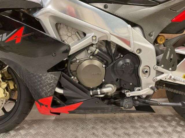 2010 APRILIA RSV 4 FACTORY 2010 APRILIA RSV 4 FACTORY