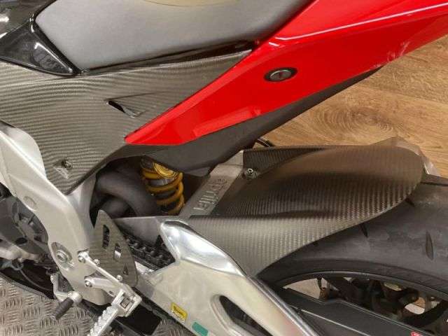 2010 APRILIA RSV 4 FACTORY 2010 APRILIA RSV 4 FACTORY
