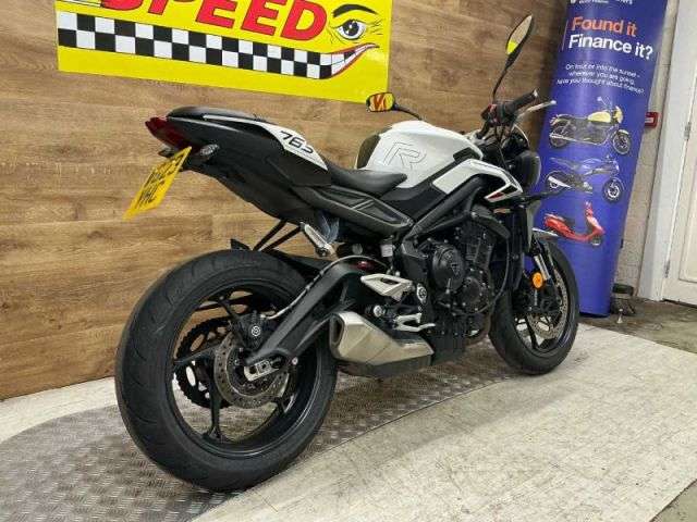 2023 TRIUMPH STREET TRIPLE R 2023 TRIUMPH STREET TRIPLE R