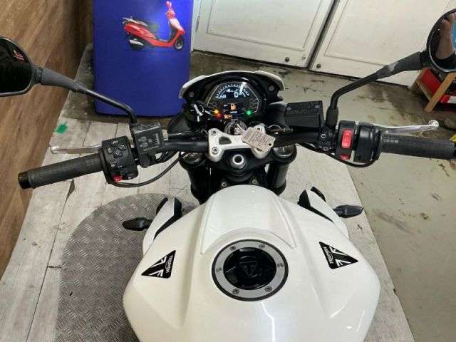 2023 TRIUMPH STREET TRIPLE R 2023 TRIUMPH STREET TRIPLE R