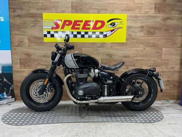 A 2023 TRIUMPH BONNEVILLE BOBBER Bonneville Bobber A 2023 TRIUMPH BONNEVILLE BOBBER Bonneville Bobber