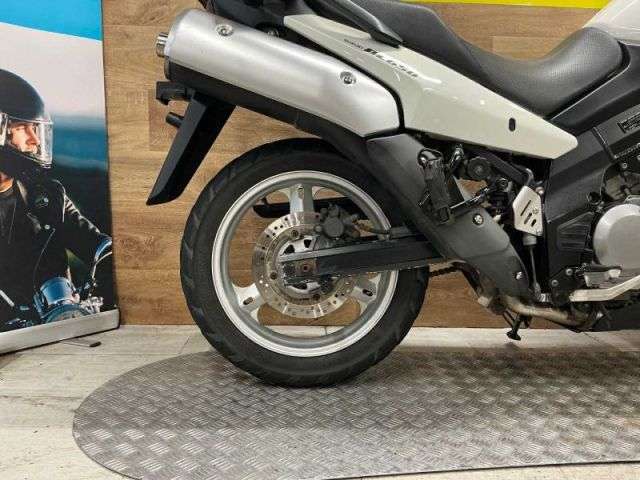 2010 SUZUKI DL 650 L0 2010 SUZUKI DL 650 L0