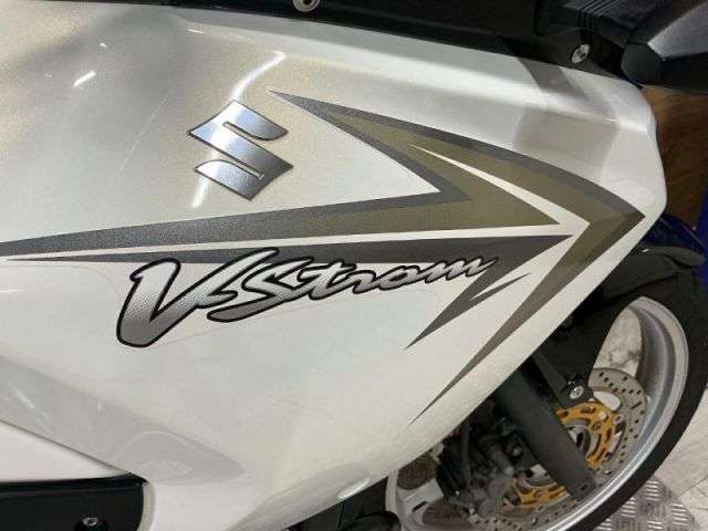 2010 SUZUKI DL 650 L0 2010 SUZUKI DL 650 L0