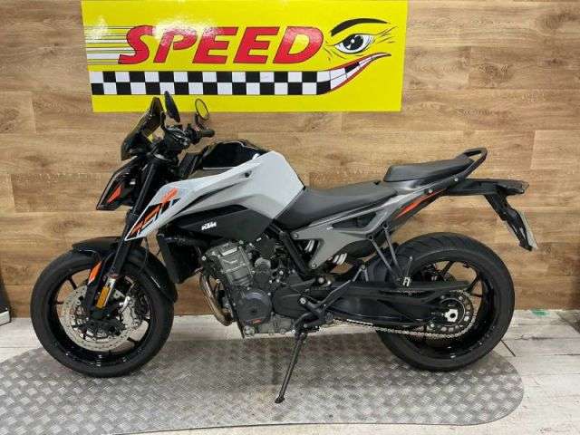 A 2024 KTM 790 DUKE L 23 790 Duke L 23 A 2024 KTM 790 DUKE L 23 790 Duke L 23