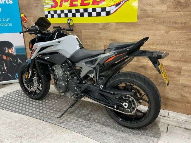 2024 KTM 790 DUKE L 23 2024 KTM 790 DUKE L 23