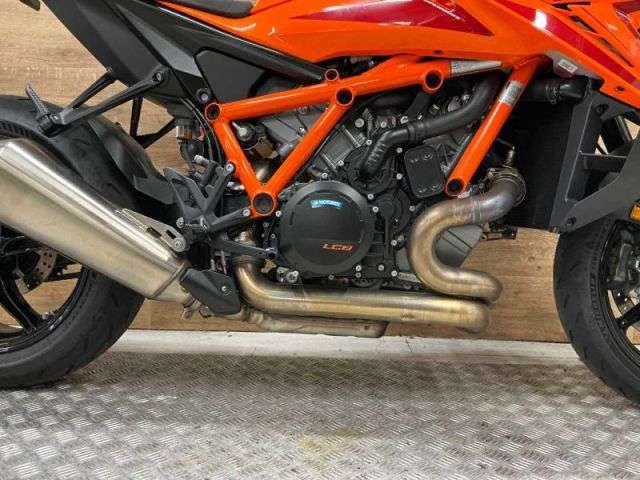 2024 KTM 1390 SUPERDUKE R EVO 24 2024 KTM 1390 SUPERDUKE R EVO 24