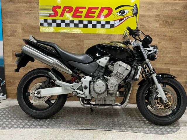 A 2004 HONDA CB900F-2 HORNET CB900F-2 Hornet A 2004 HONDA CB900F-2 HORNET CB900F-2 Hornet
