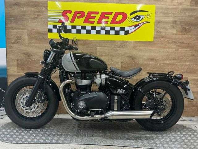 A 2023 TRIUMPH BONNEVILLE BOBBER Bonneville Bobber A 2023 TRIUMPH BONNEVILLE BOBBER Bonneville Bobber