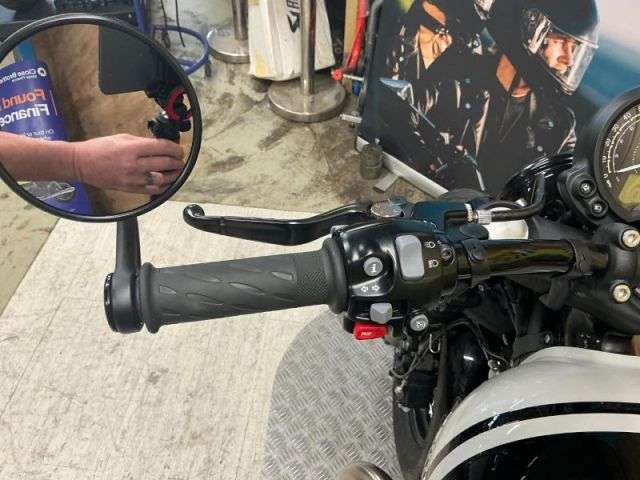 2023 TRIUMPH BONNEVILLE BOBBER 2023 TRIUMPH BONNEVILLE BOBBER