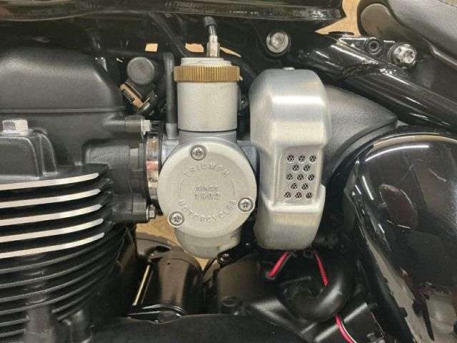 2023 TRIUMPH BONNEVILLE BOBBER 2023 TRIUMPH BONNEVILLE BOBBER