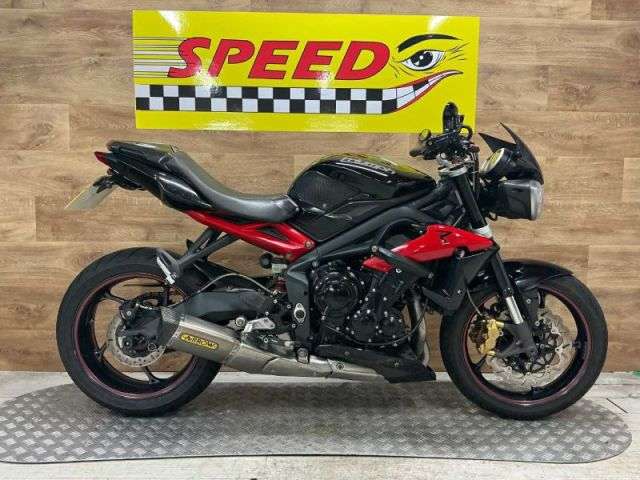 A 2013 TRIUMPH STREET TRIPLE R ABS Street Triple R ABS A 2013 TRIUMPH STREET TRIPLE R ABS Street Triple R ABS