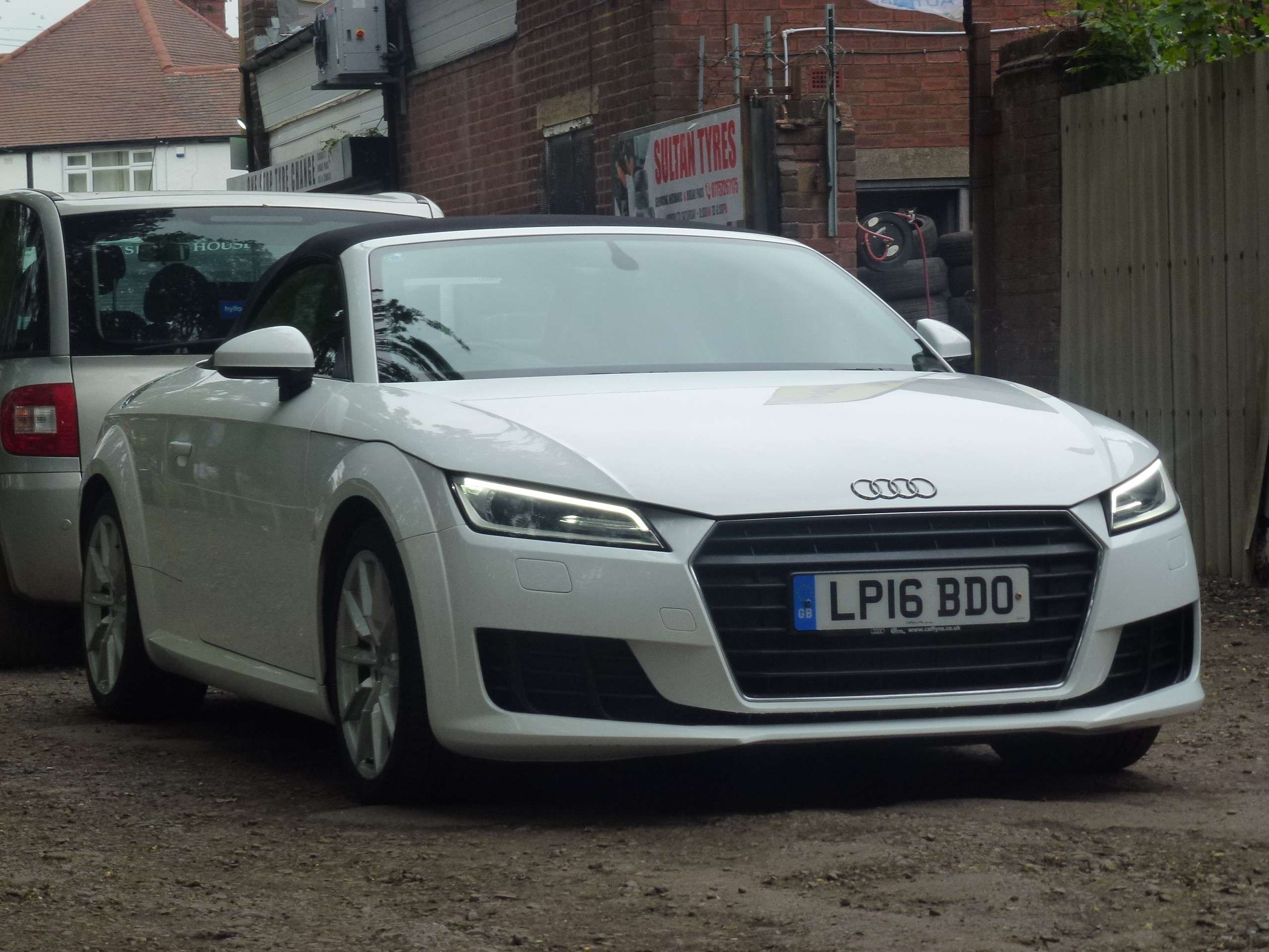 A 2016 AUDI TT 1.8 TFSI Sport Roadster 2dr Petrol Manual Euro 6 (s/s) (180 ps) A 2016 AUDI TT 1.8 TFSI Sport Roadster 2dr Petrol Manual Euro 6 (s/s) (180 ps)