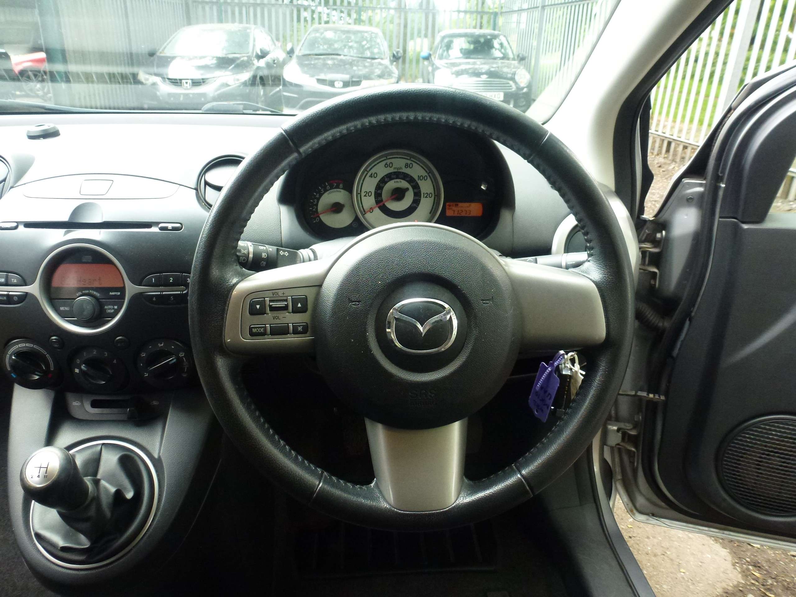 2010 MAZDA MAZDA2 2010 MAZDA MAZDA2