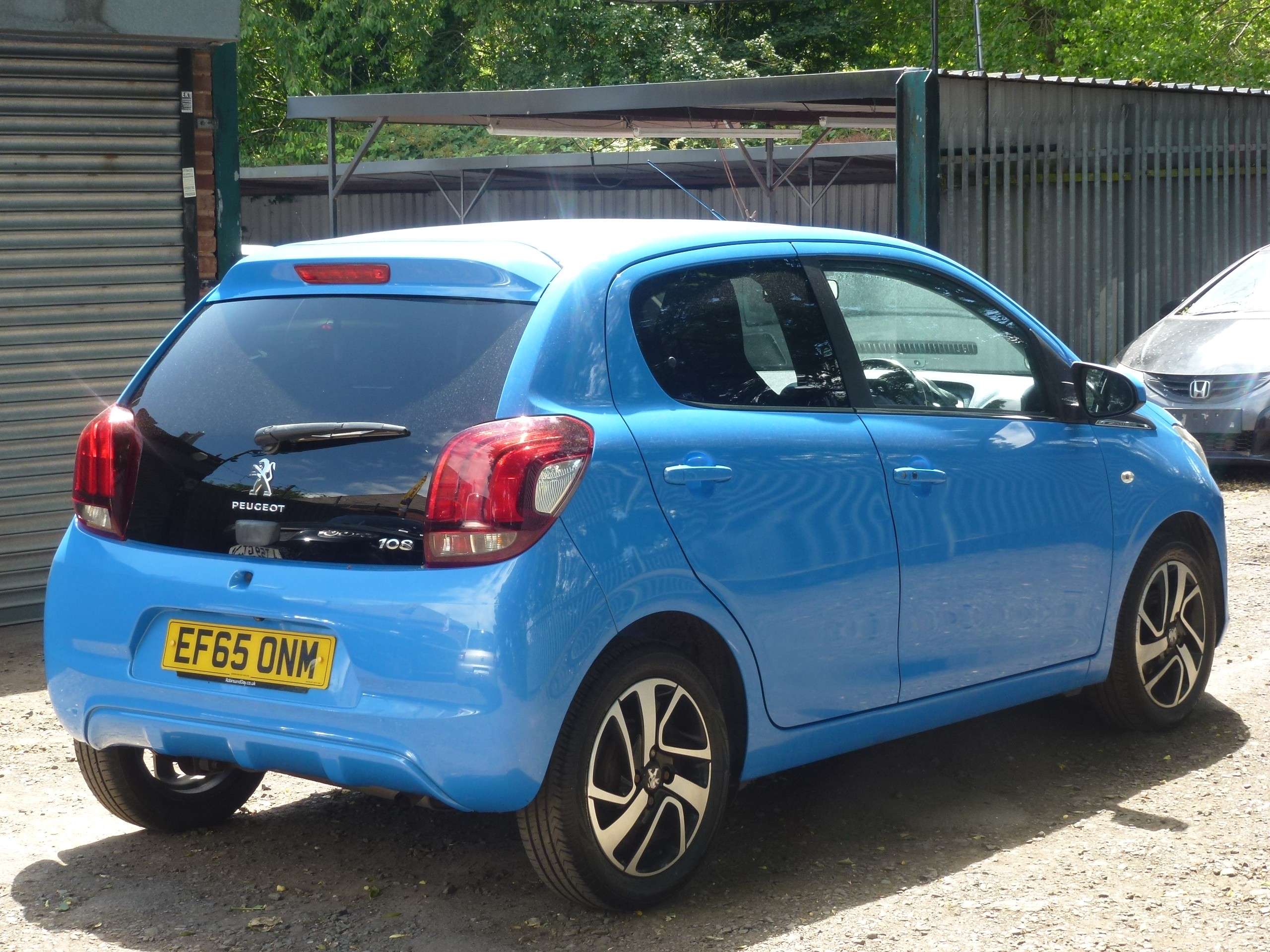 A 2015 PEUGEOT 108 1.2 PureTech Allure Hatchback 5dr Petrol Manual Euro 6 (82 ps) A 2015 PEUGEOT 108 1.2 PureTech Allure Hatchback 5dr Petrol Manual Euro 6 (82 ps)