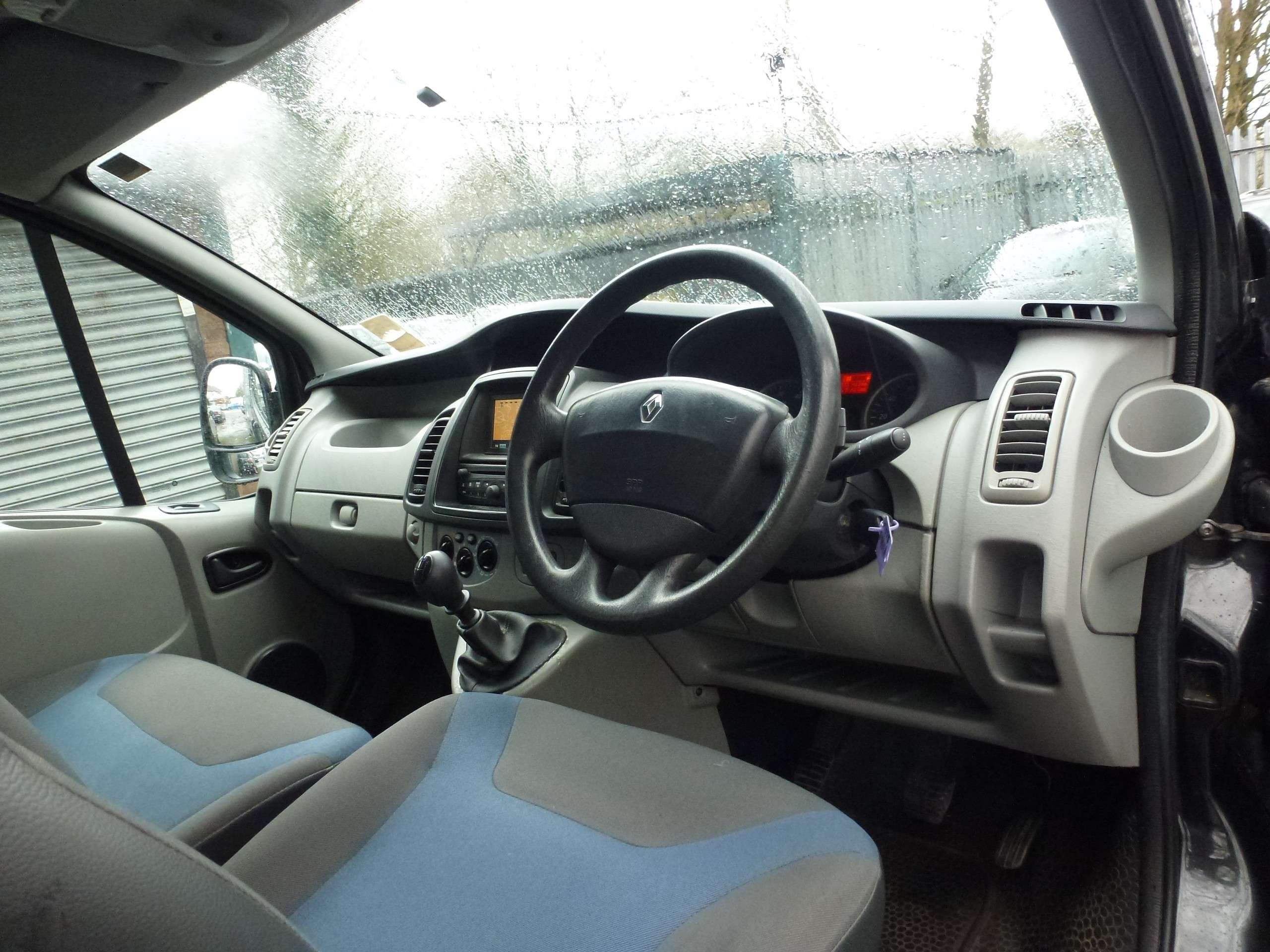 2011 RENAULT TRAFIC 2011 RENAULT TRAFIC