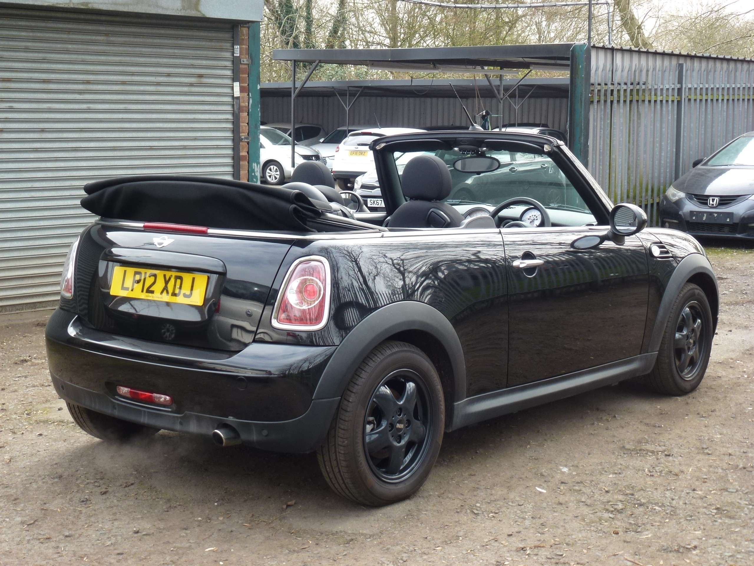 A 2012 MINI CONVERTIBLE 1.6 One Convertible 2dr Petrol Steptronic Euro 5 (98 ps) A 2012 MINI CONVERTIBLE 1.6 One Convertible 2dr Petrol Steptronic Euro 5 (98 ps)