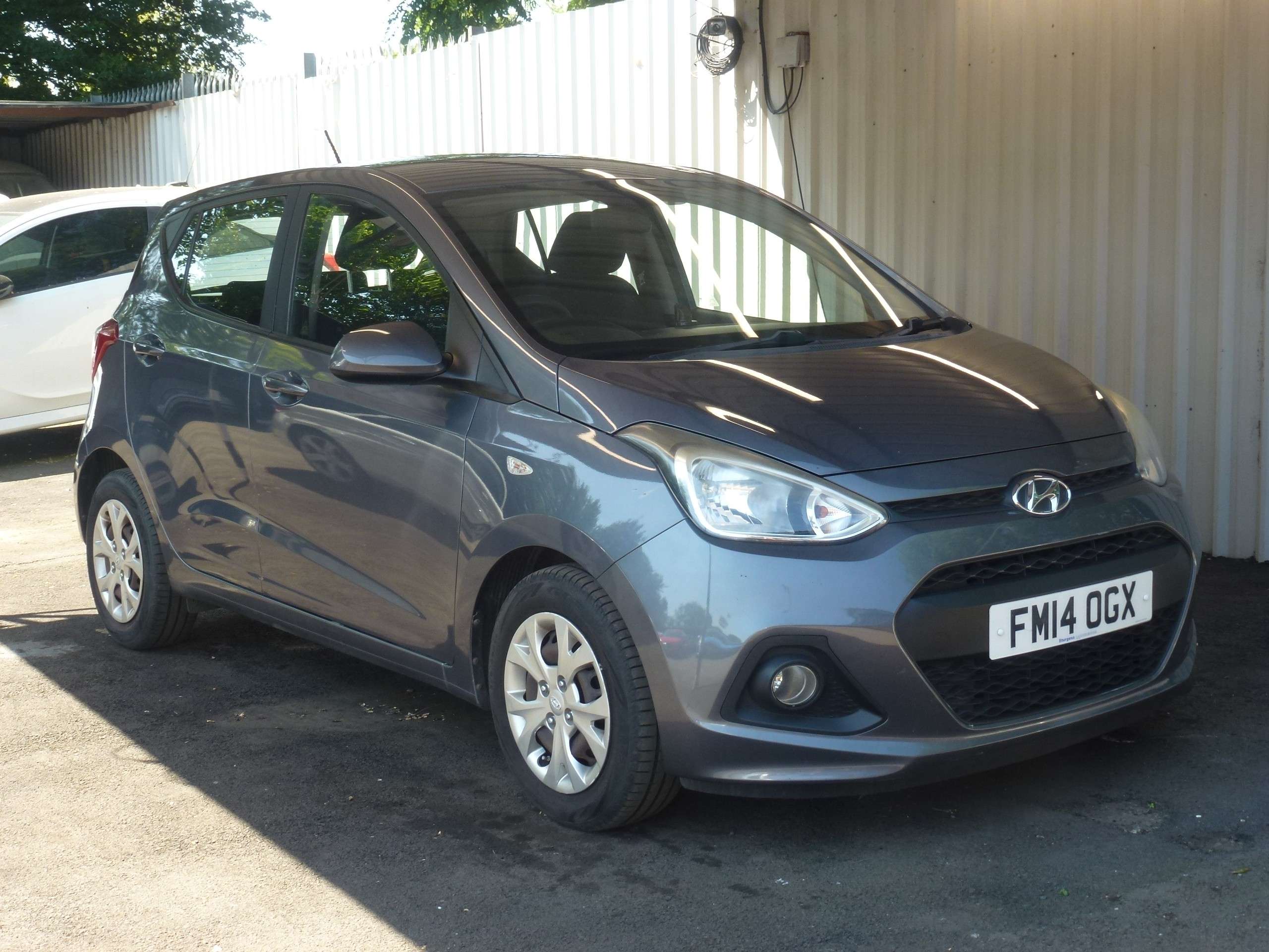 A 2014 HYUNDAI I10 1.0 SE Hatchback 5dr Petrol Manual Euro 5 (66 ps) A 2014 HYUNDAI I10 1.0 SE Hatchback 5dr Petrol Manual Euro 5 (66 ps)