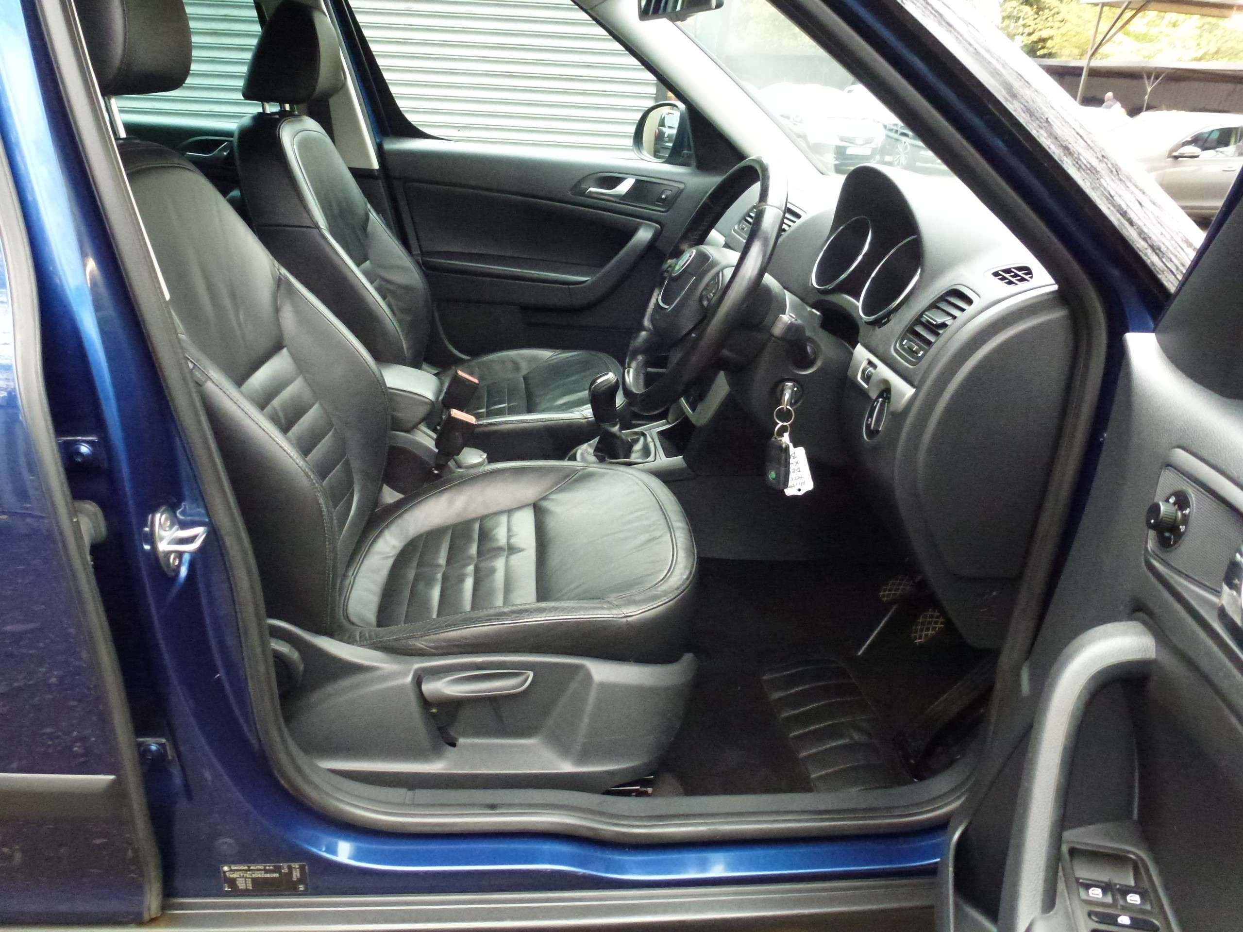 2012 SKODA YETI 2012 SKODA YETI