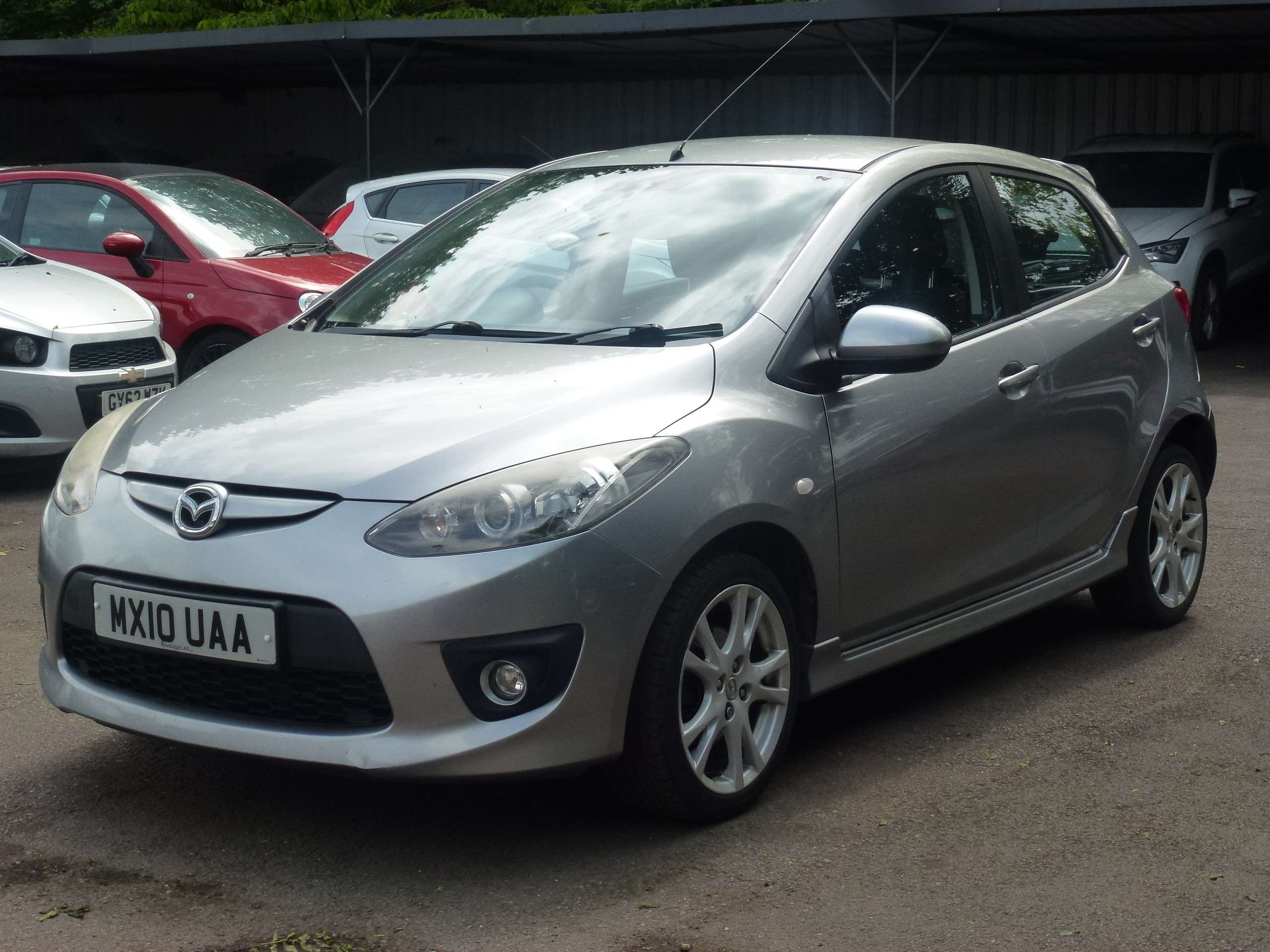 A 2010 MAZDA MAZDA2 1.3 Tamura Hatchback 5dr Petrol Manual Euro 4 (86 ps) A 2010 MAZDA MAZDA2 1.3 Tamura Hatchback 5dr Petrol Manual Euro 4 (86 ps)