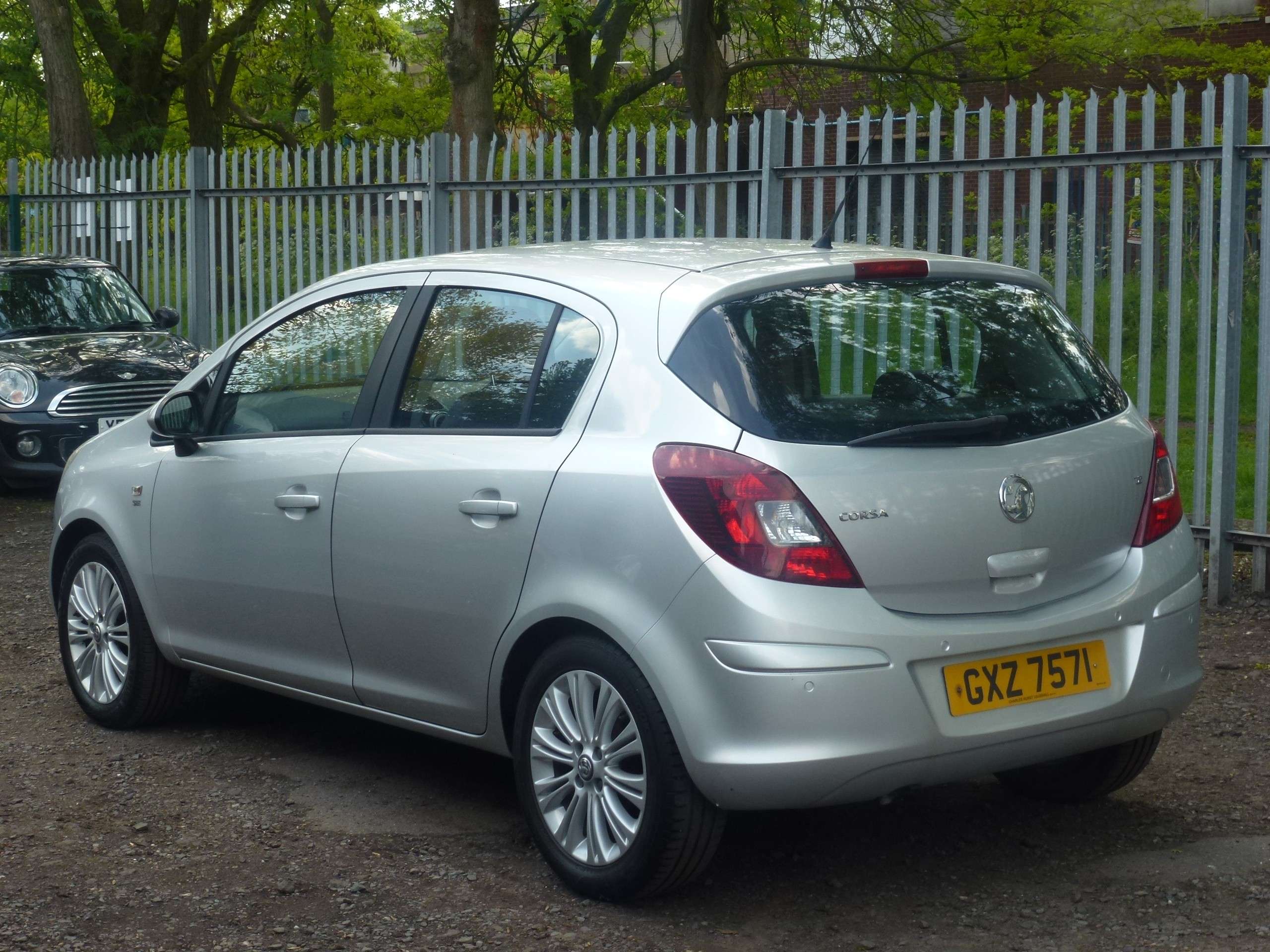 A 2014 VAUXHALL CORSA 1.2 16V SE Hatchback 5dr Petrol Manual Euro 5 (85 ps) A 2014 VAUXHALL CORSA 1.2 16V SE Hatchback 5dr Petrol Manual Euro 5 (85 ps)