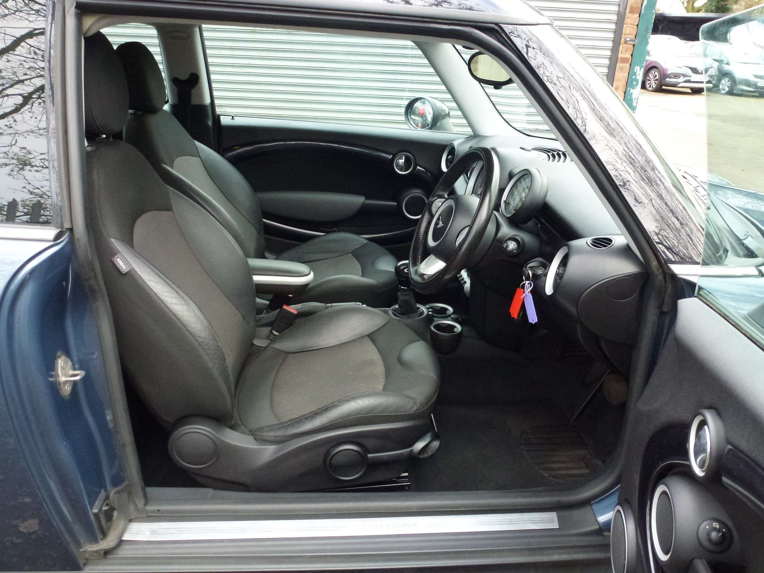 2009 MINI CLUBMAN 2009 MINI CLUBMAN