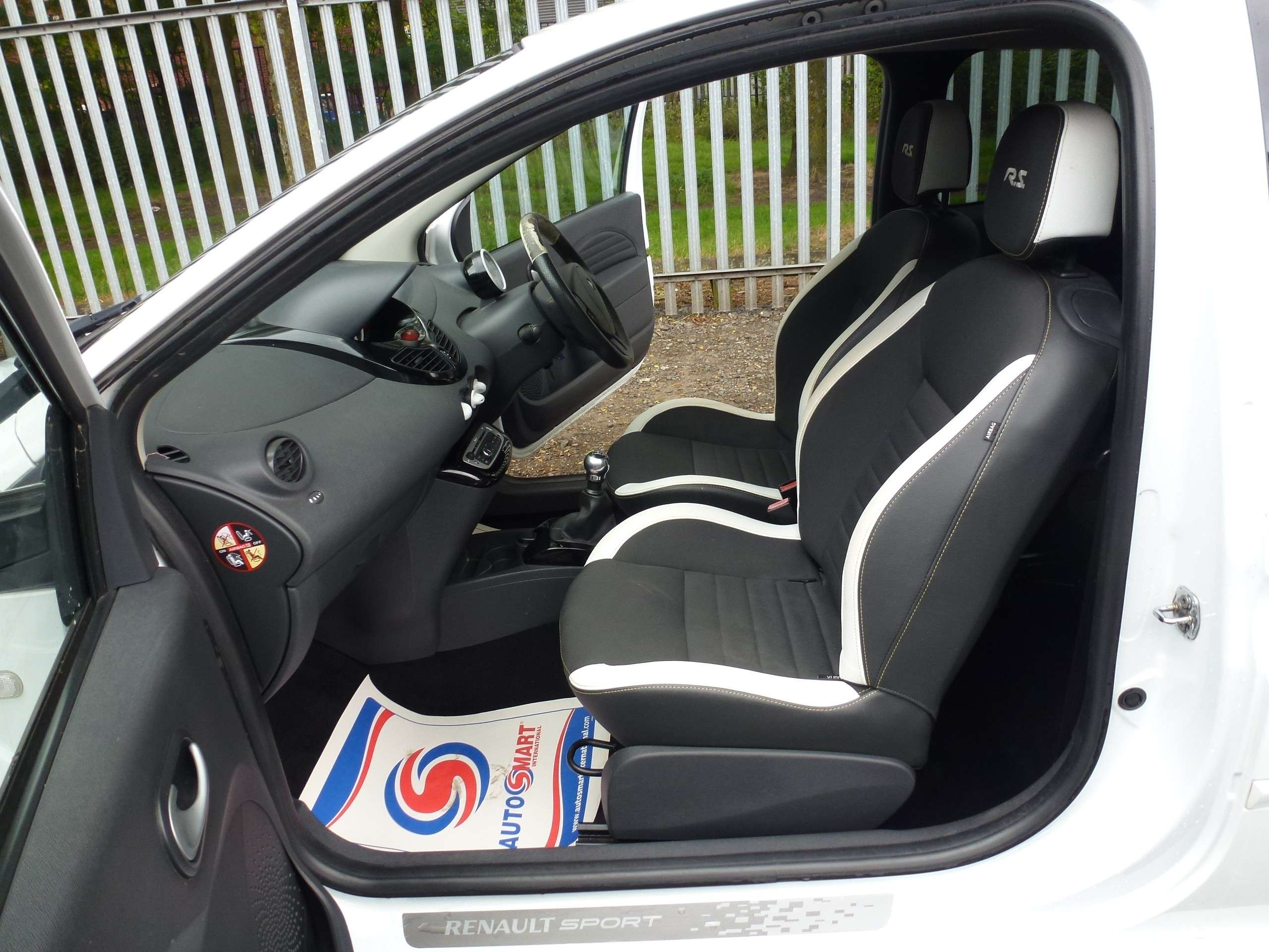 2013 RENAULT TWINGO 2013 RENAULT TWINGO