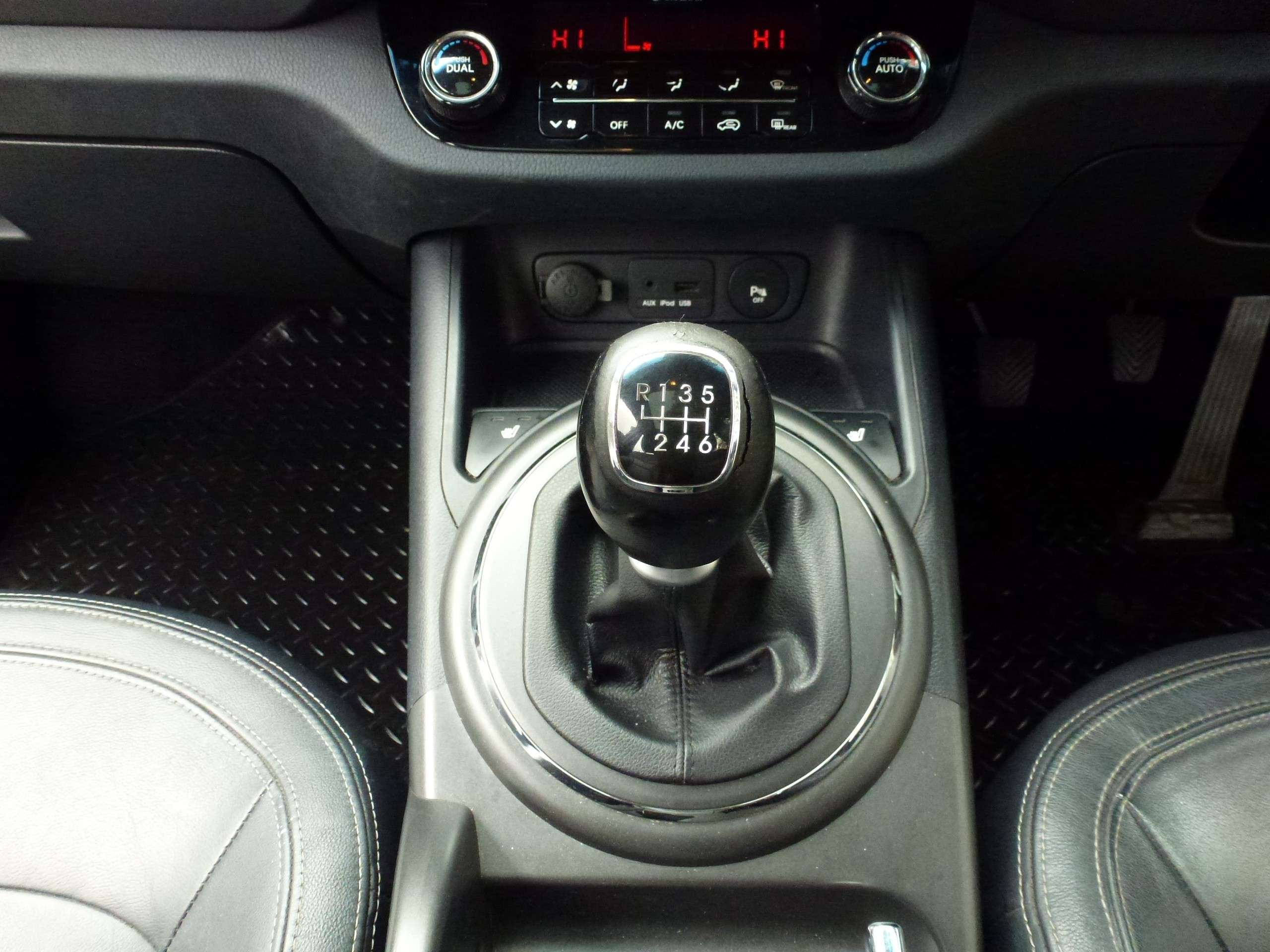 2011 KIA SPORTAGE 2011 KIA SPORTAGE