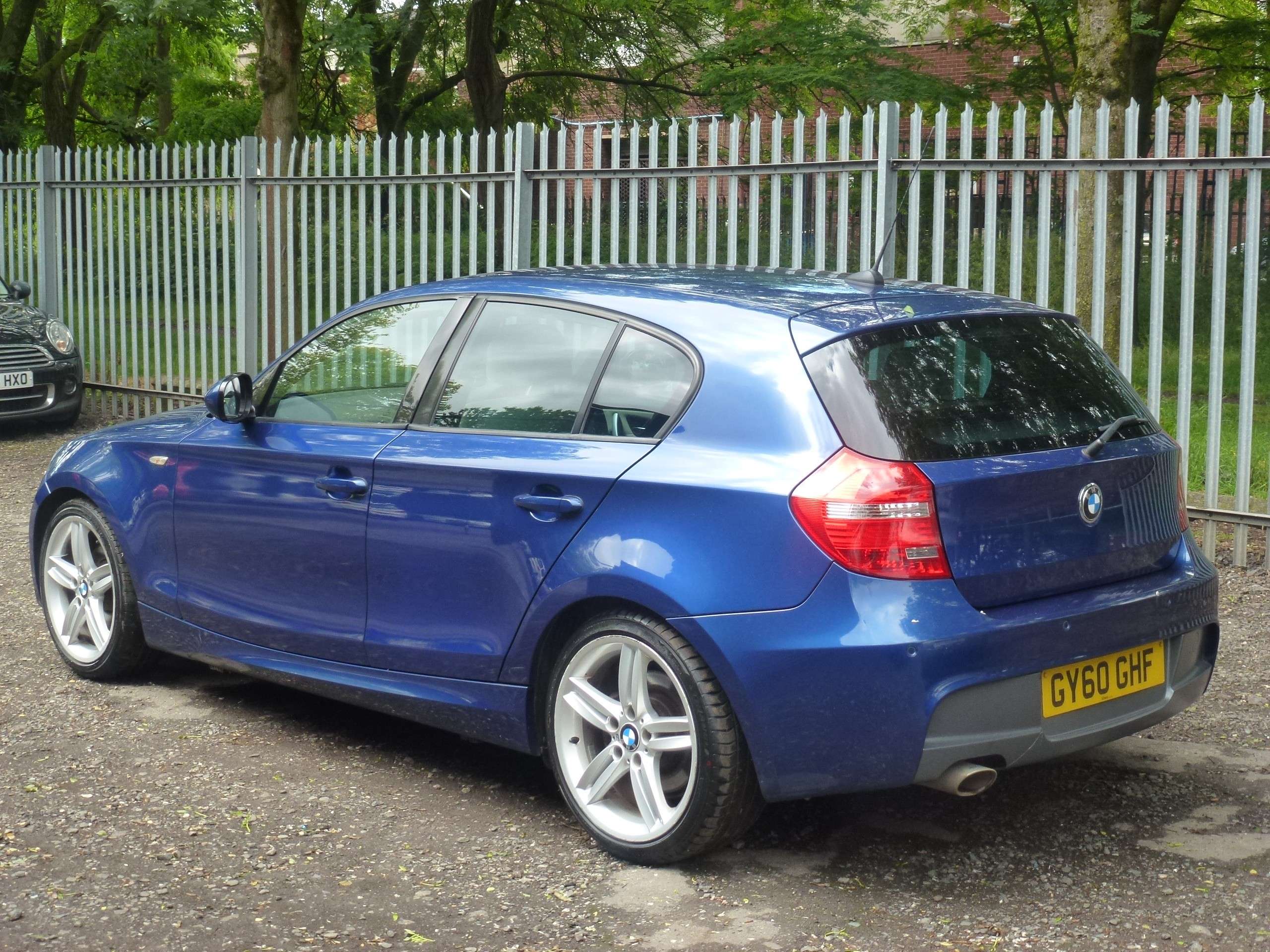 A 2010 BMW 1 SERIES 2.0 118d M Sport Hatchback 5dr Diesel Steptronic Euro 5 (143 ps) A 2010 BMW 1 SERIES 2.0 118d M Sport Hatchback 5dr Diesel Steptronic Euro 5 (143 ps)