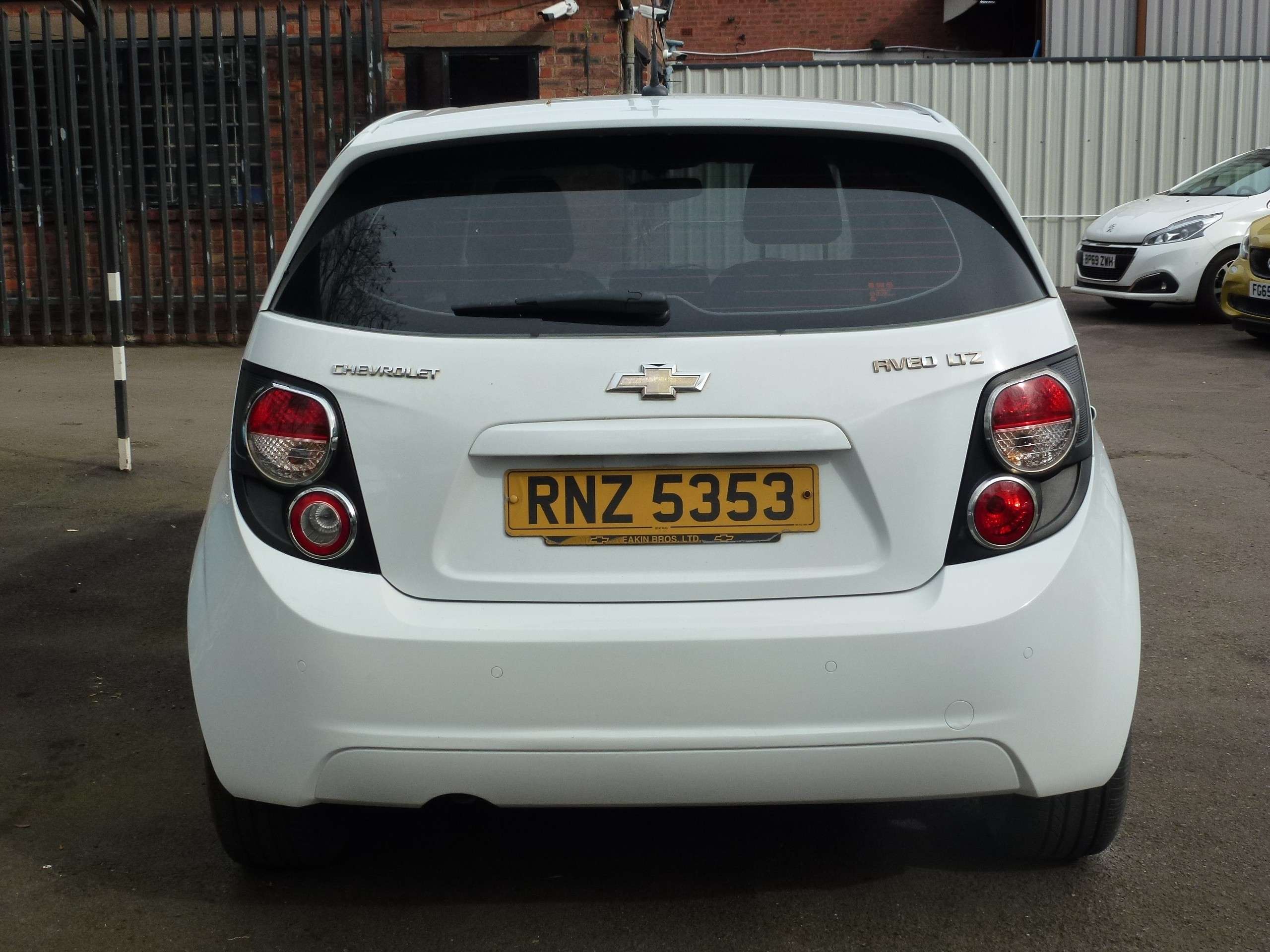 A 2012 CHEVROLET AVEO 1.4 LTZ Hatchback 5dr Petrol Auto Euro 5 (100 ps) A 2012 CHEVROLET AVEO 1.4 LTZ Hatchback 5dr Petrol Auto Euro 5 (100 ps)