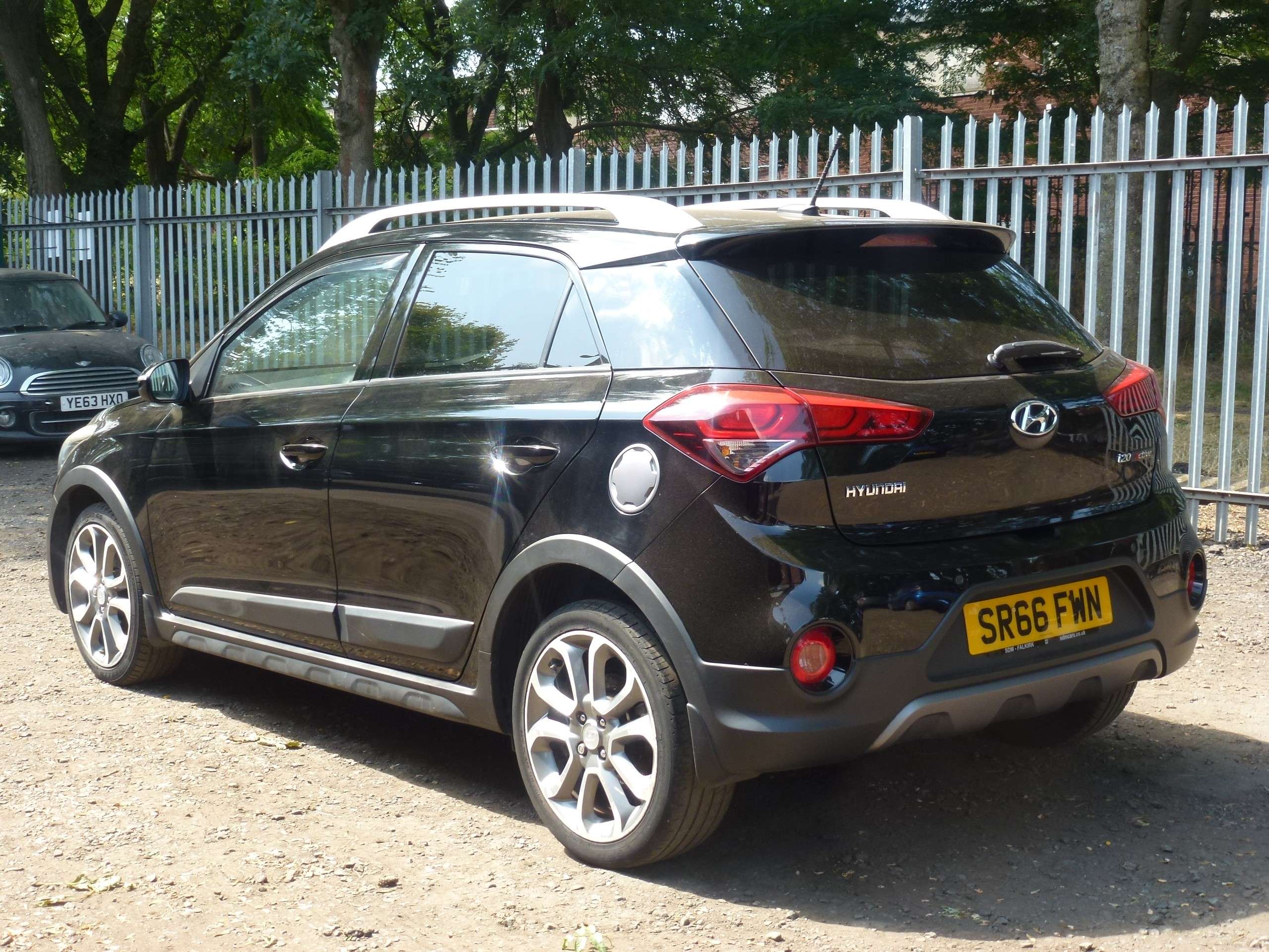 A 2017 HYUNDAI I20 1.0 T-GDi Active Hatchback 5dr Petrol Manual Euro 6 (s/s) (100 ps) A 2017 HYUNDAI I20 1.0 T-GDi Active Hatchback 5dr Petrol Manual Euro 6 (s/s) (100 ps)