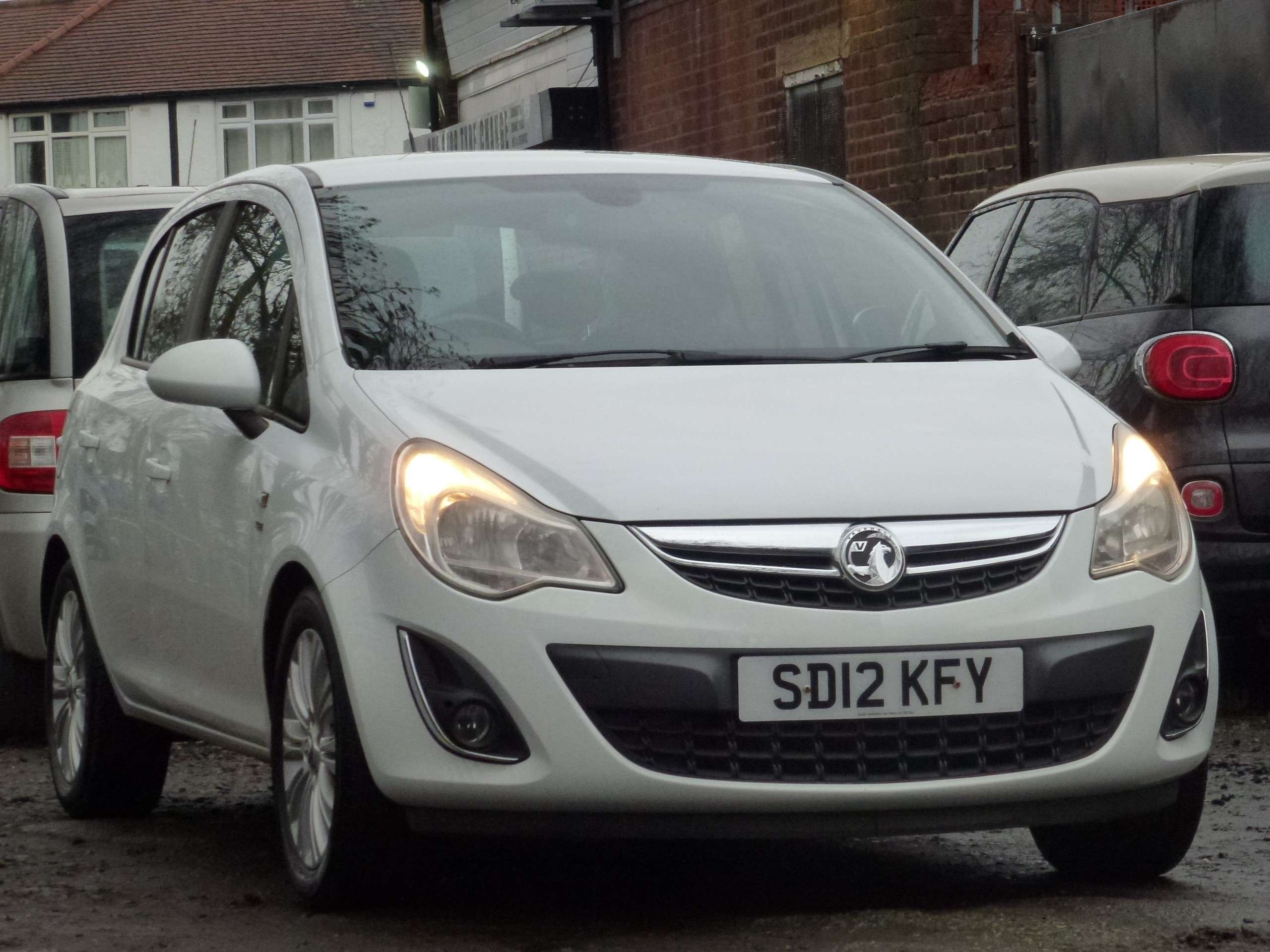 A 2012 VAUXHALL CORSA 1.2i ecoFLEX 16V SE Hatchback 5dr Petrol Manual Euro 5 (s/s) (85 ps) A 2012 VAUXHALL CORSA 1.2i ecoFLEX 16V SE Hatchback 5dr Petrol Manual Euro 5 (s/s) (85 ps)