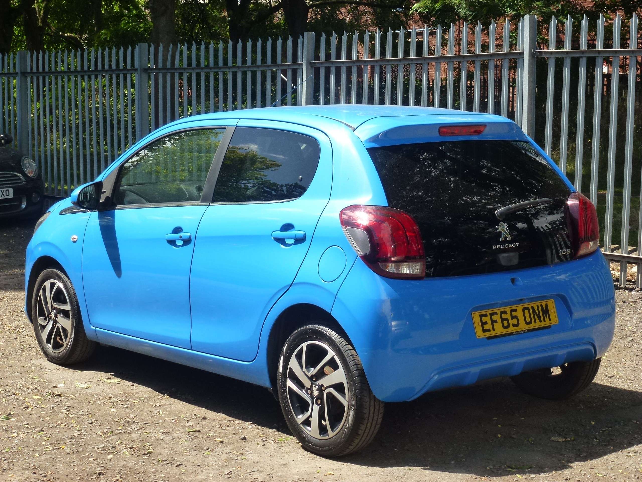 A 2015 PEUGEOT 108 1.2 PureTech Allure Hatchback 5dr Petrol Manual Euro 6 (82 ps) A 2015 PEUGEOT 108 1.2 PureTech Allure Hatchback 5dr Petrol Manual Euro 6 (82 ps)