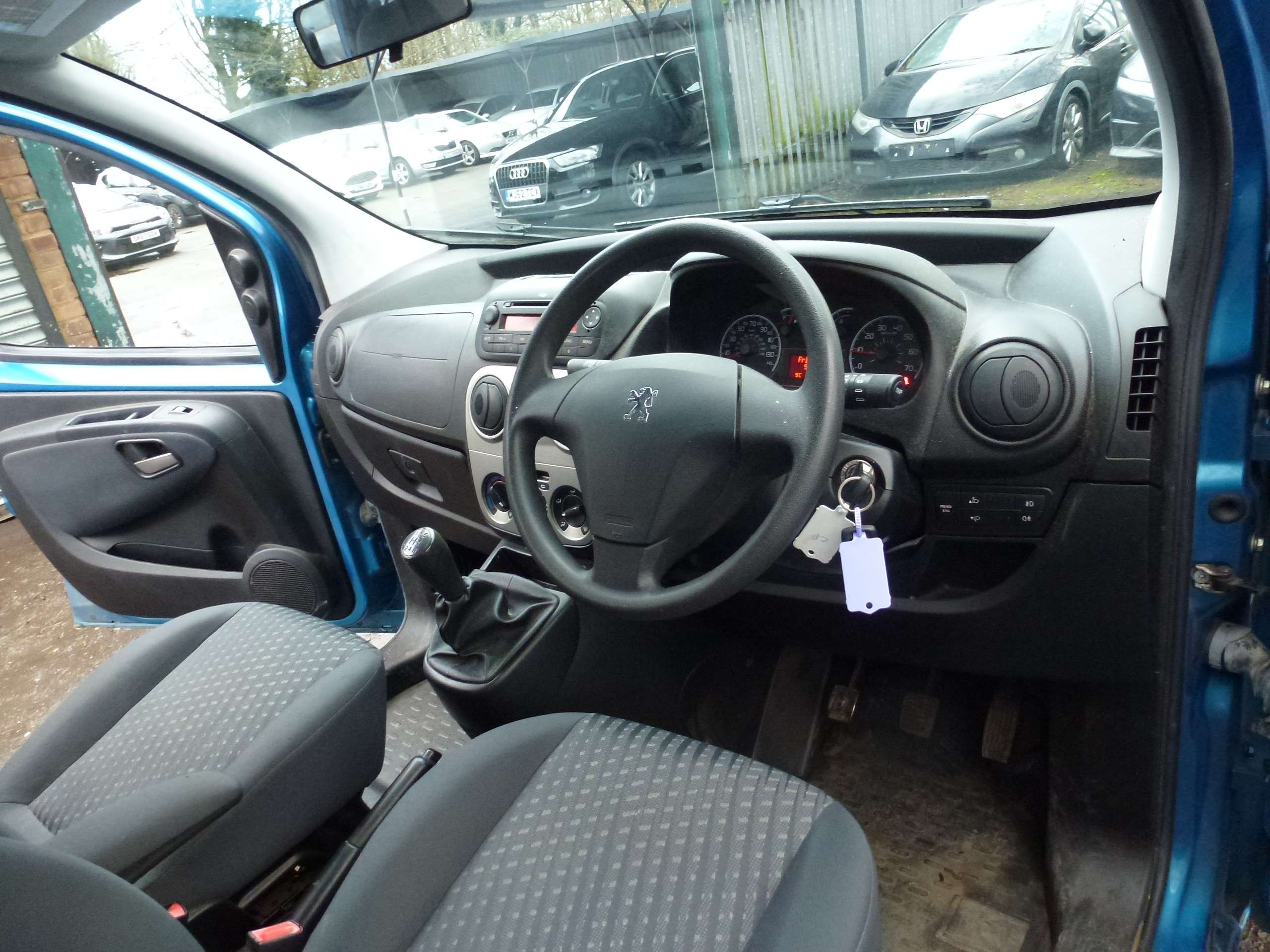 2011 PEUGEOT BIPPER TEPEE 2011 PEUGEOT BIPPER TEPEE