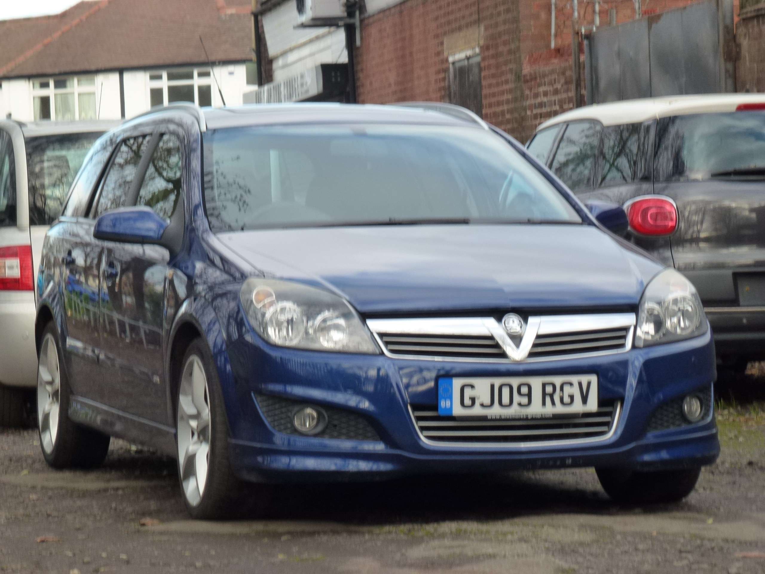 A 2009 VAUXHALL ASTRA 1.9 CDTi 8v SRi Estate 5dr Diesel Automatic (189 g/km, 118 bhp) A 2009 VAUXHALL ASTRA 1.9 CDTi 8v SRi Estate 5dr Diesel Automatic (189 g/km, 118 bhp)