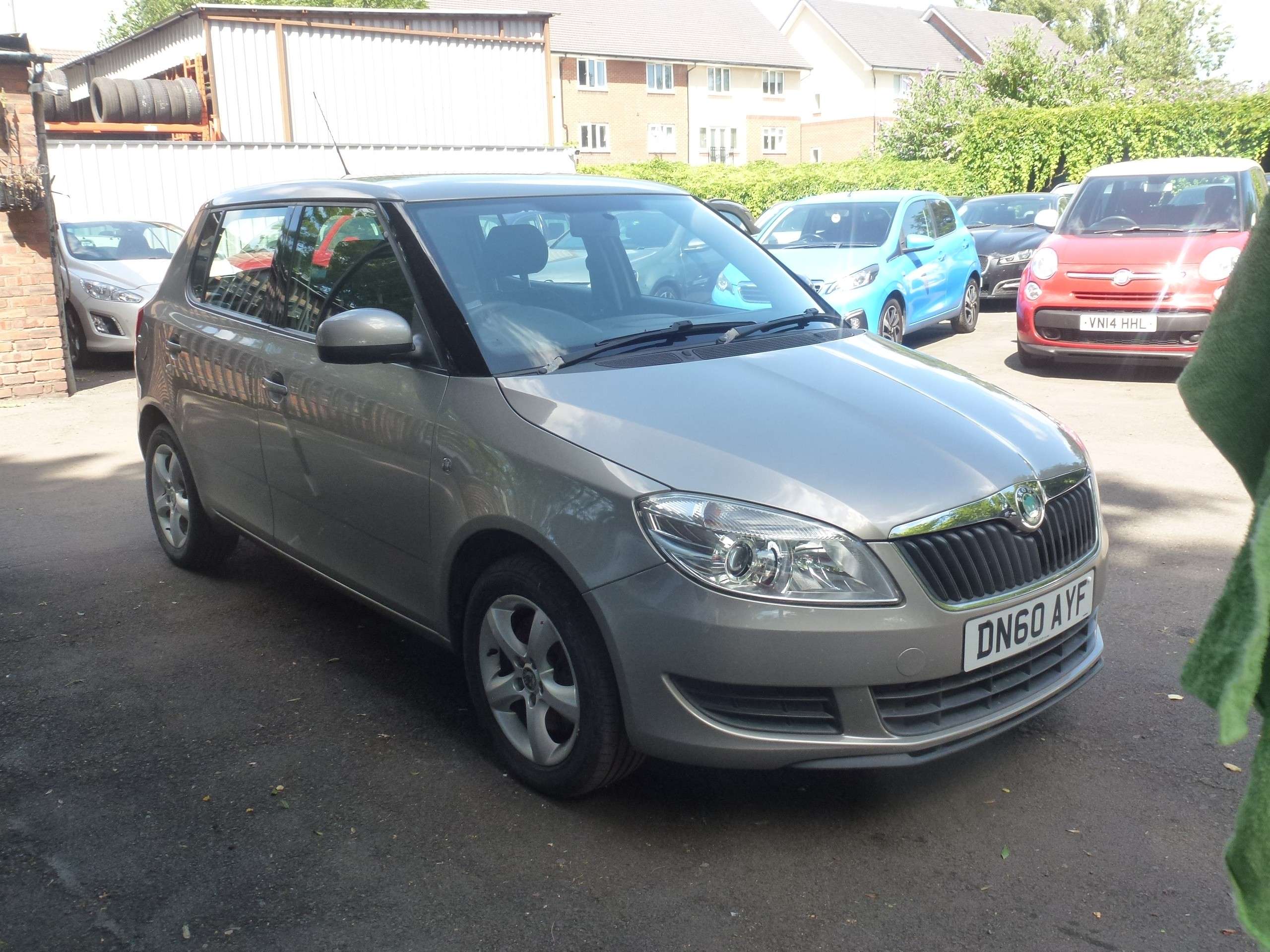 A 2010 SKODA FABIA 1.6 TDI SE Hatchback 5dr Diesel Manual Euro 5 (105 ps) A 2010 SKODA FABIA 1.6 TDI SE Hatchback 5dr Diesel Manual Euro 5 (105 ps)