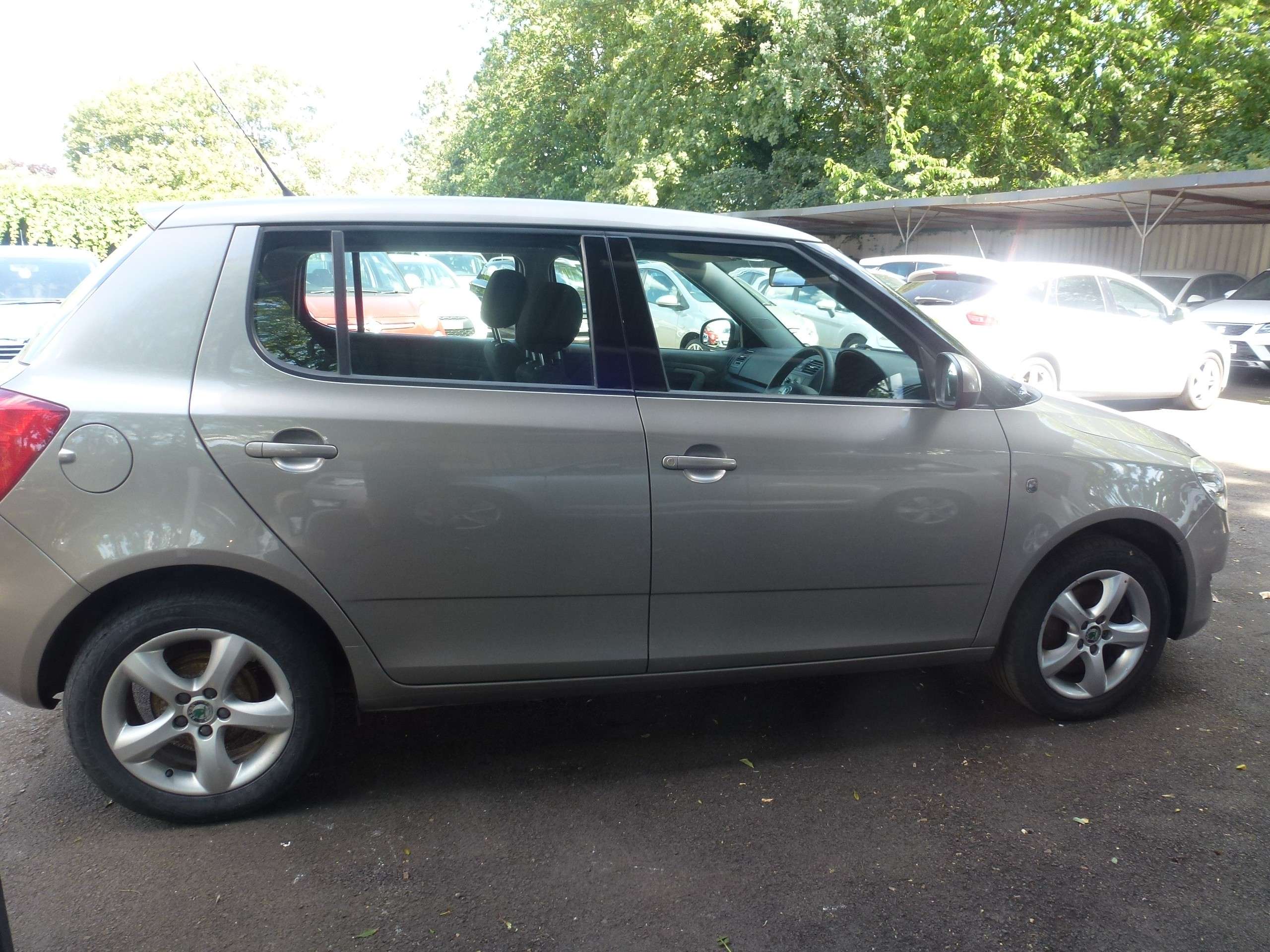 2010 SKODA FABIA 2010 SKODA FABIA