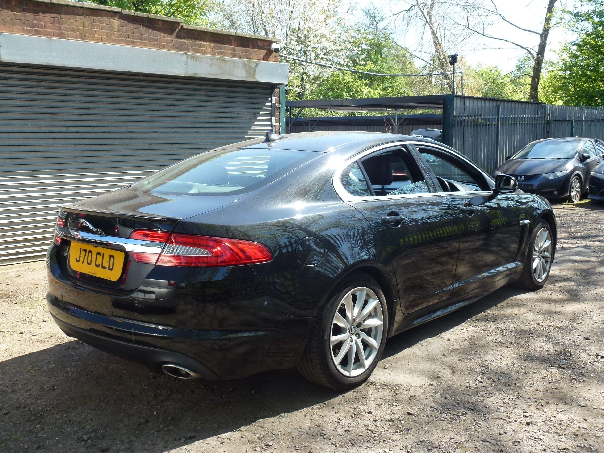 A 2013 JAGUAR XF 2.2d Sport Saloon 4dr Diesel Auto Euro 5 (s/s) (200 ps) A 2013 JAGUAR XF 2.2d Sport Saloon 4dr Diesel Auto Euro 5 (s/s) (200 ps)