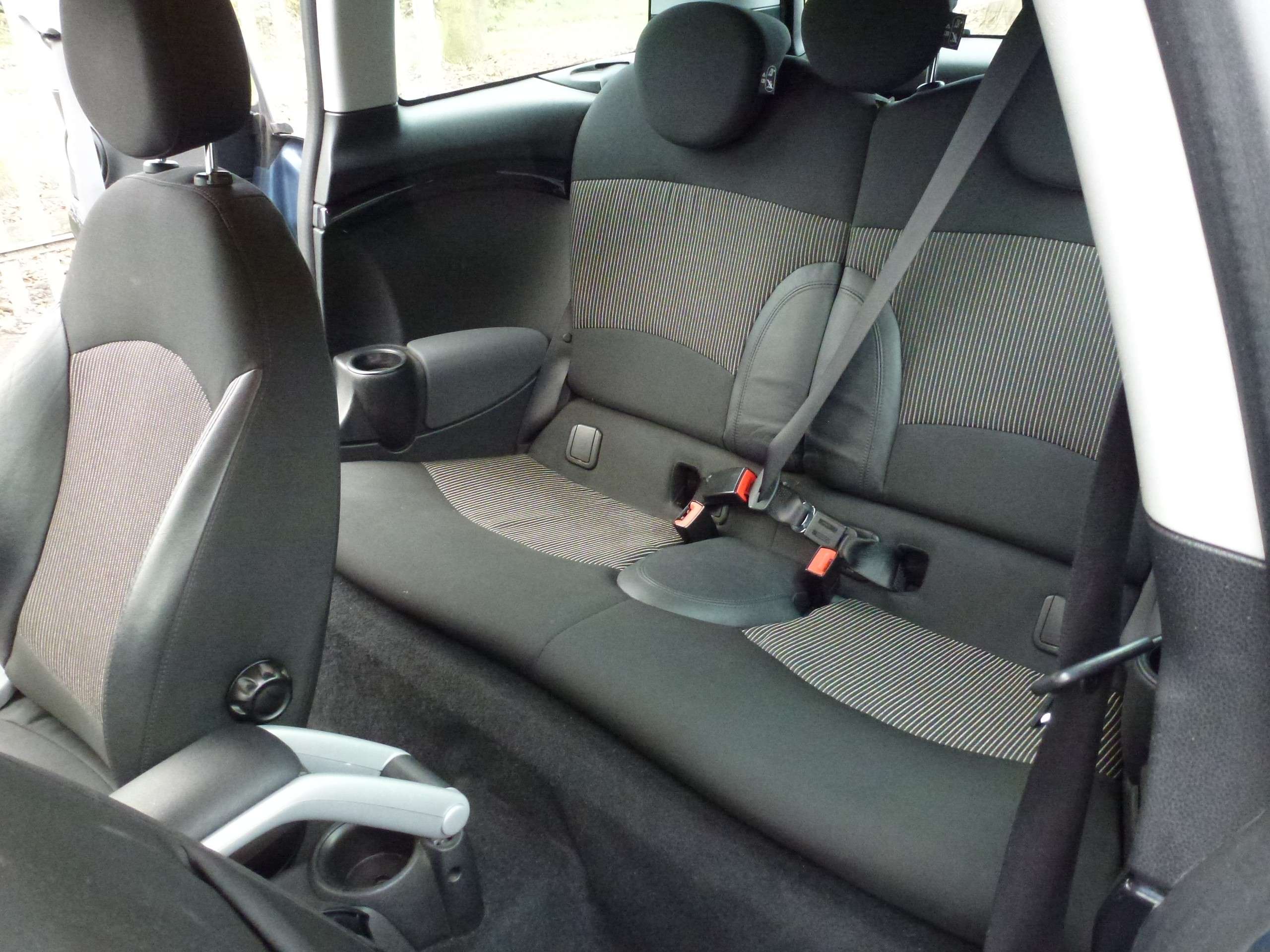 2009 MINI CLUBMAN 2009 MINI CLUBMAN