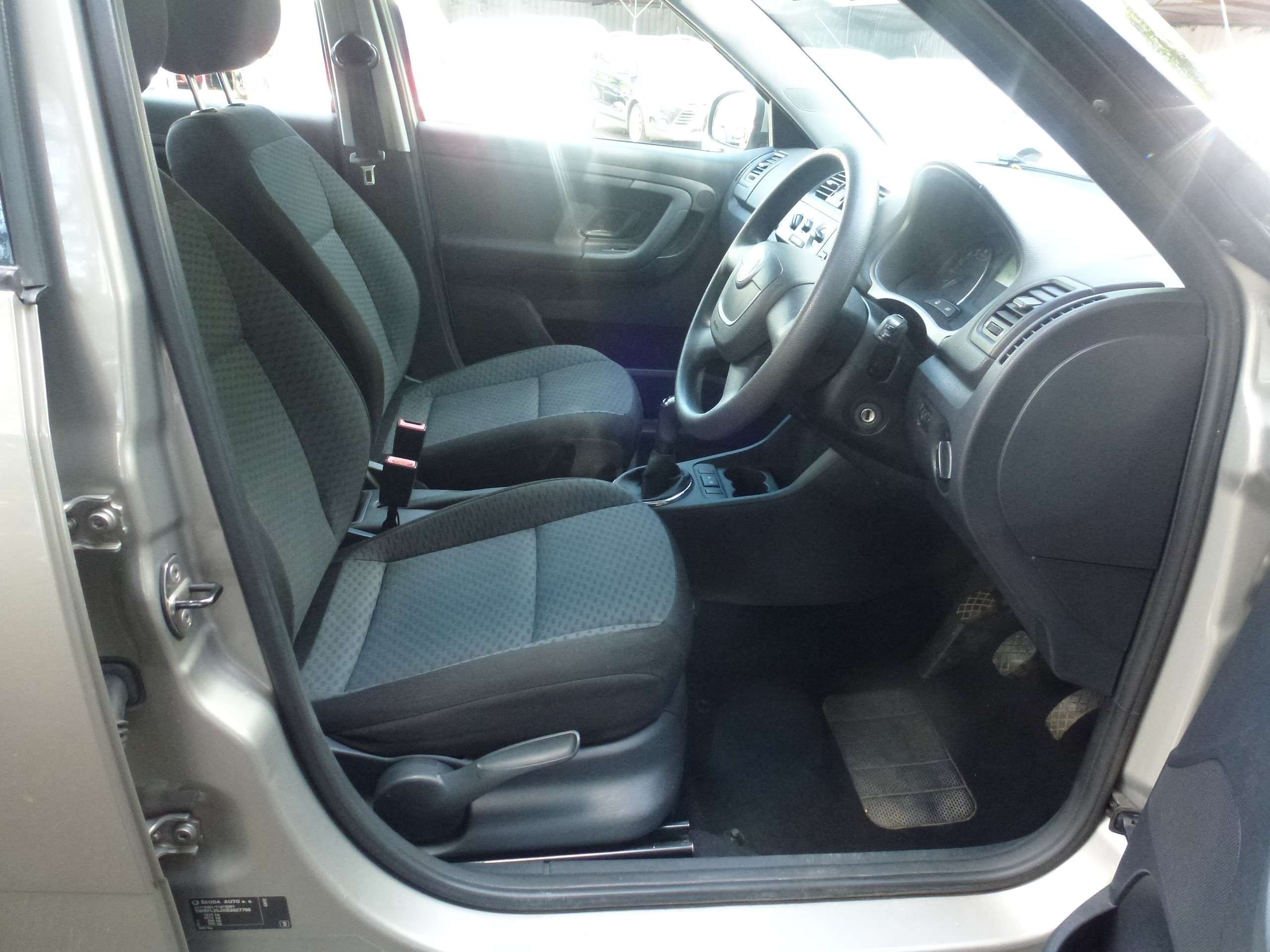 2010 SKODA FABIA 2010 SKODA FABIA