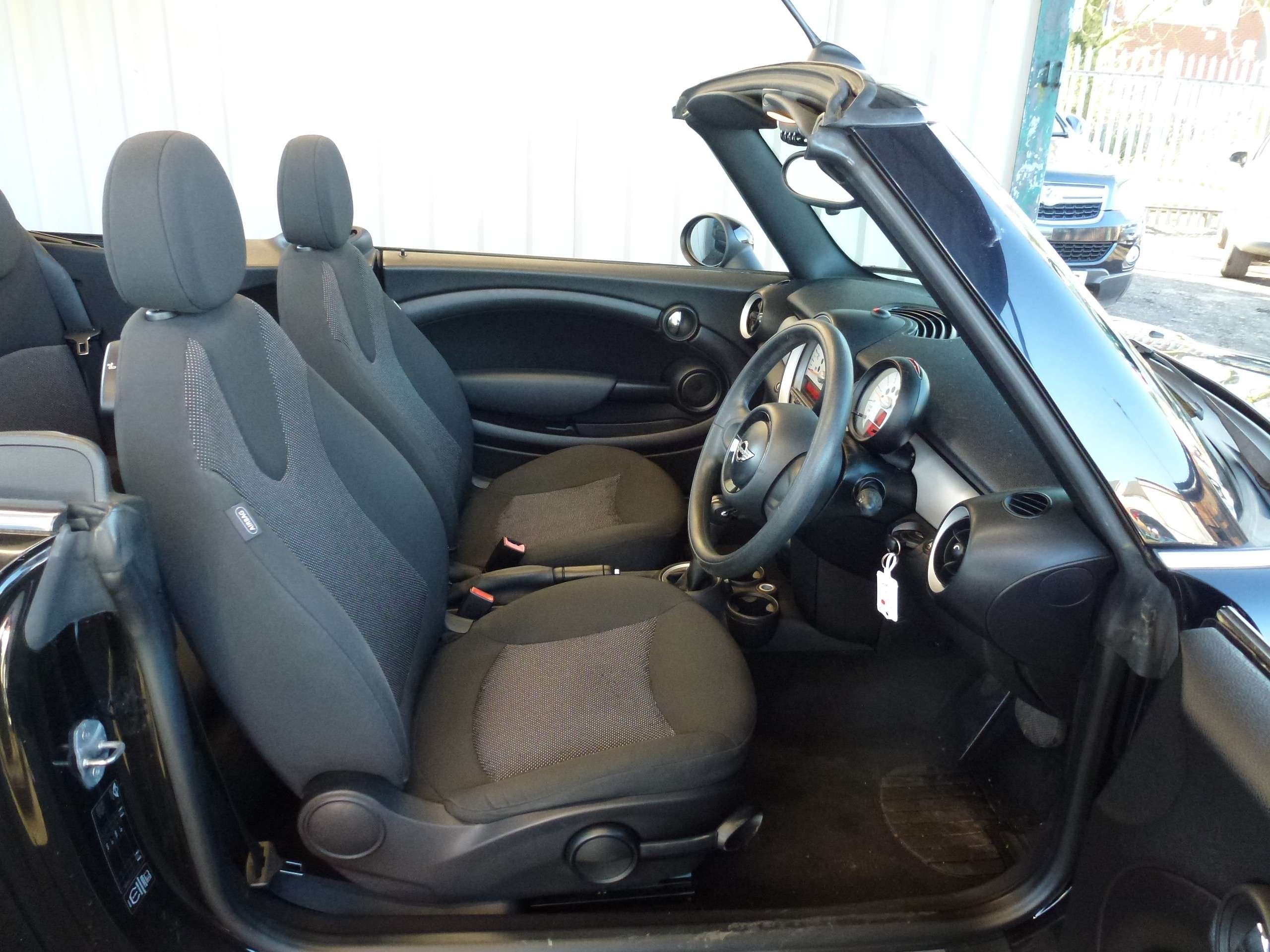 2012 MINI CONVERTIBLE 2012 MINI CONVERTIBLE