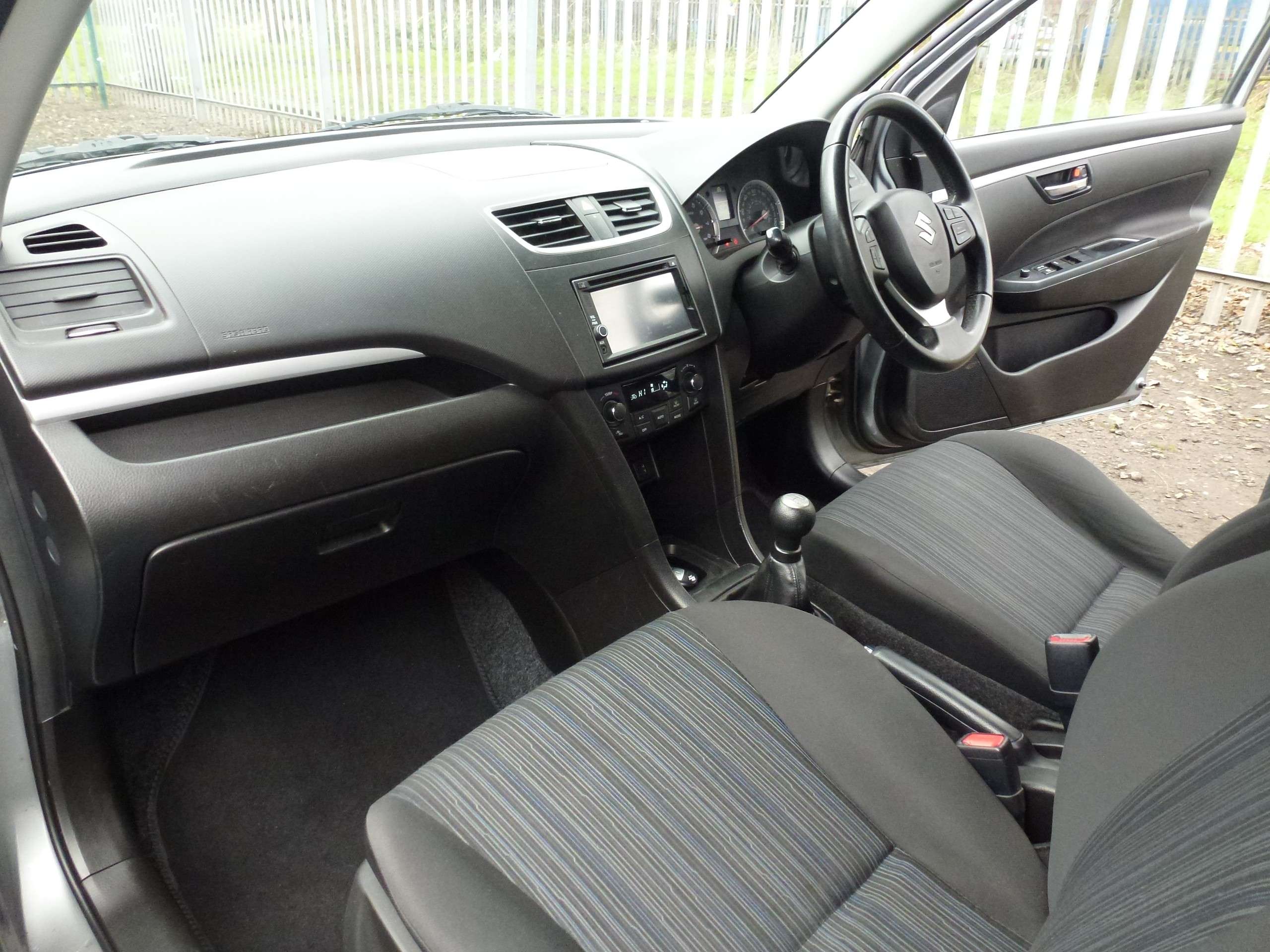 2015 SUZUKI SWIFT 2015 SUZUKI SWIFT