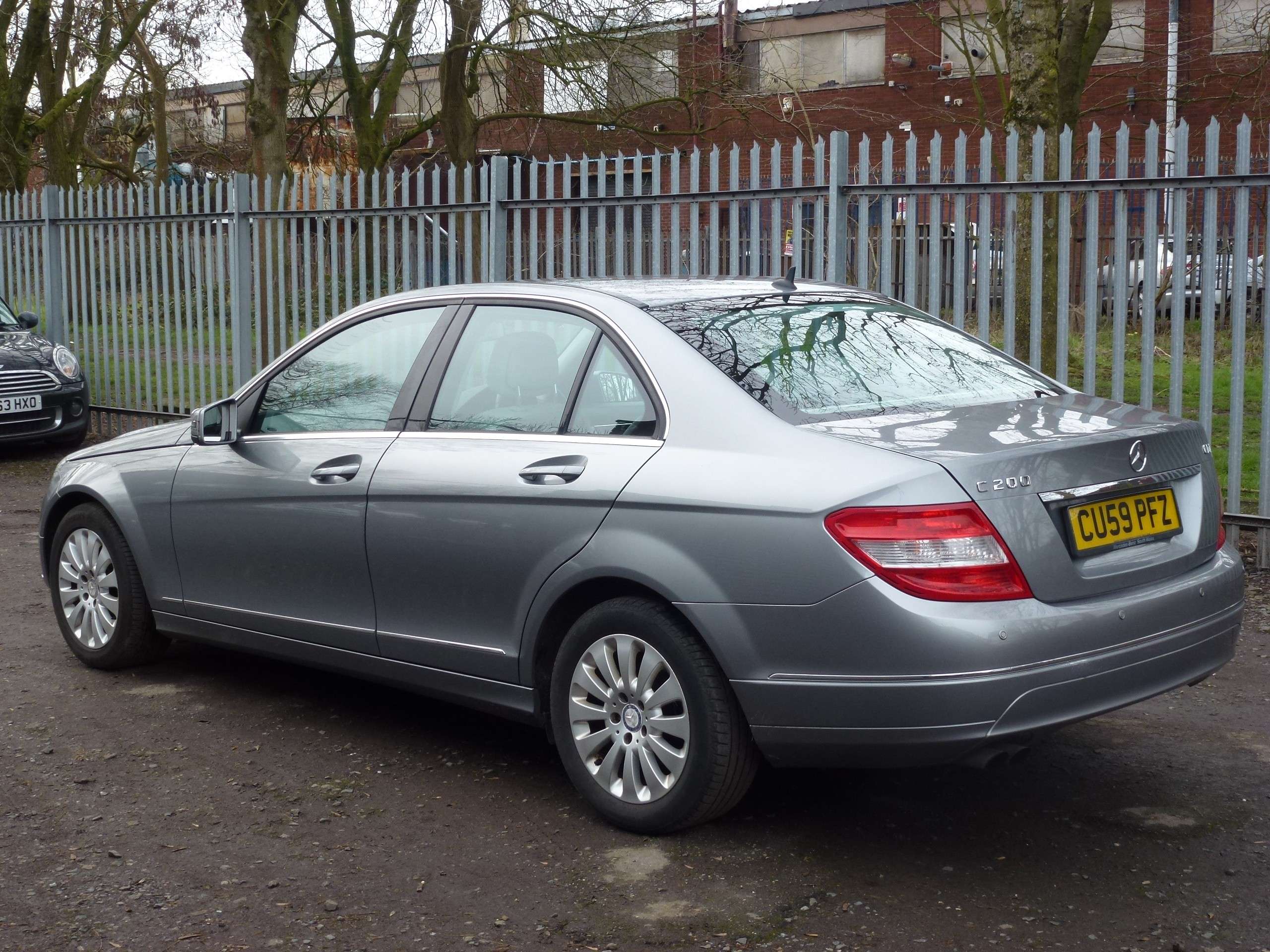 A 2009 MERCEDES-BENZ C CLASS 2.1 C200 CDI Elegance Saloon 4dr Diesel Auto Euro 4 (136 ps) A 2009 MERCEDES-BENZ C CLASS 2.1 C200 CDI Elegance Saloon 4dr Diesel Auto Euro 4 (136 ps)