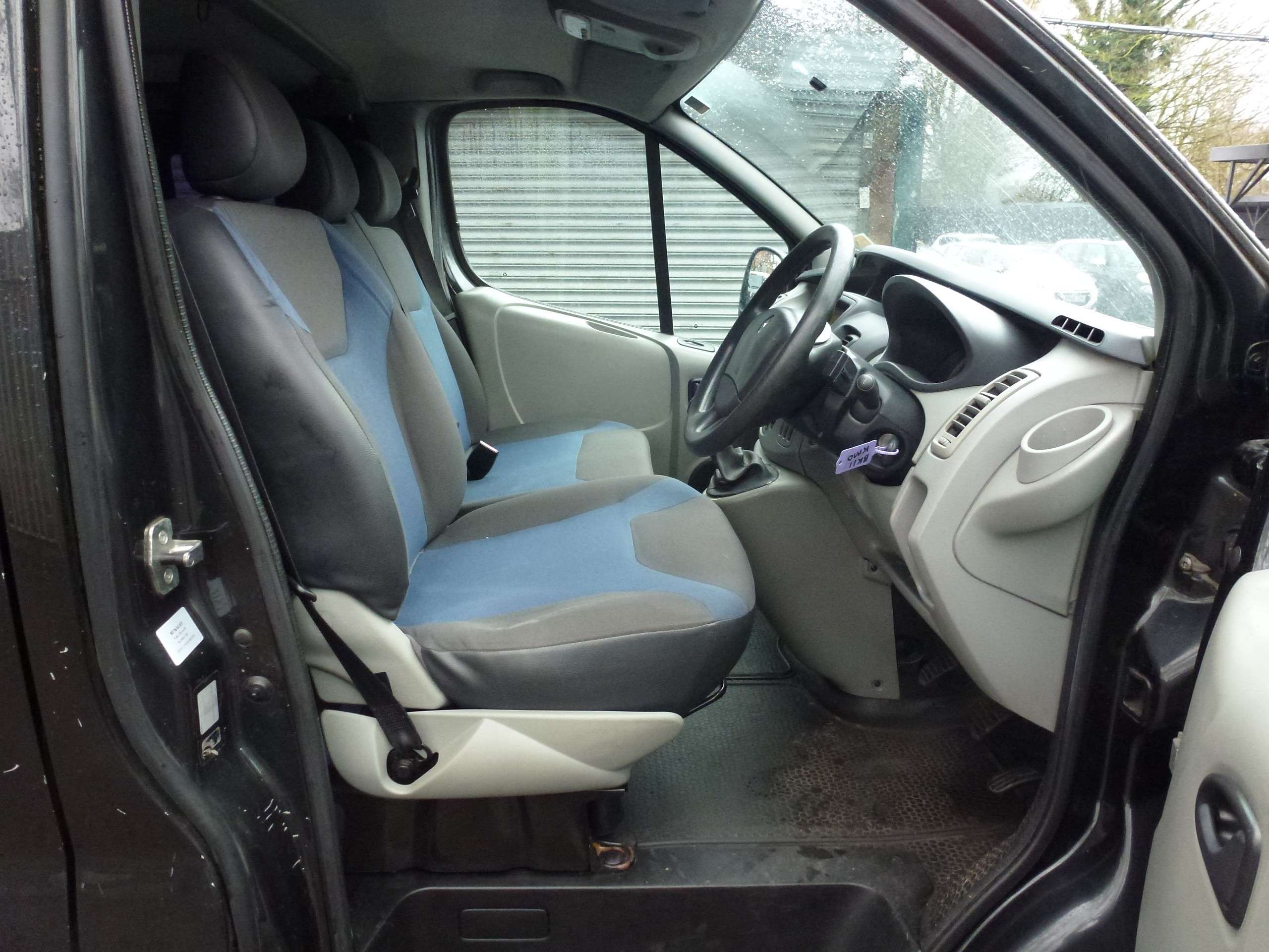 2011 RENAULT TRAFIC 2011 RENAULT TRAFIC